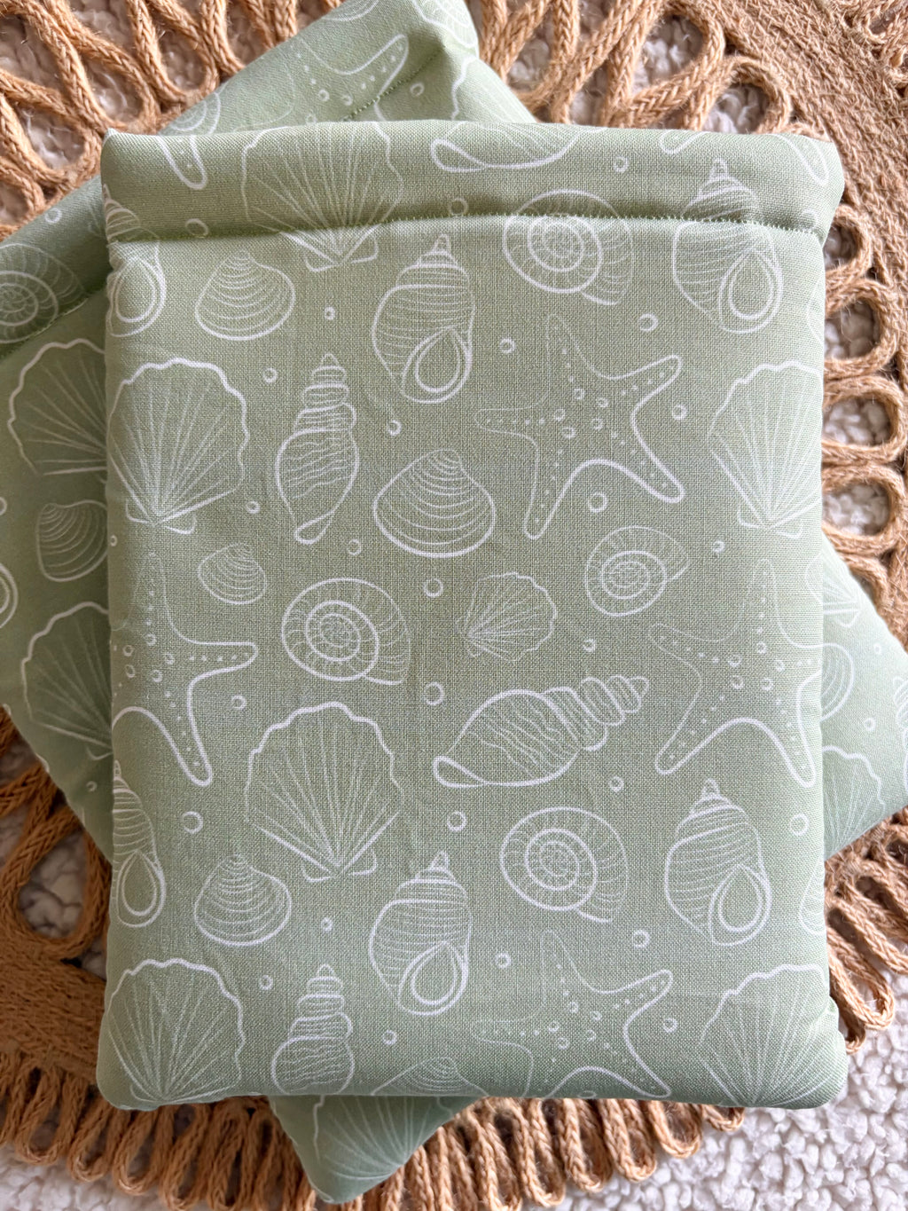 green shells book & kindle sleeve