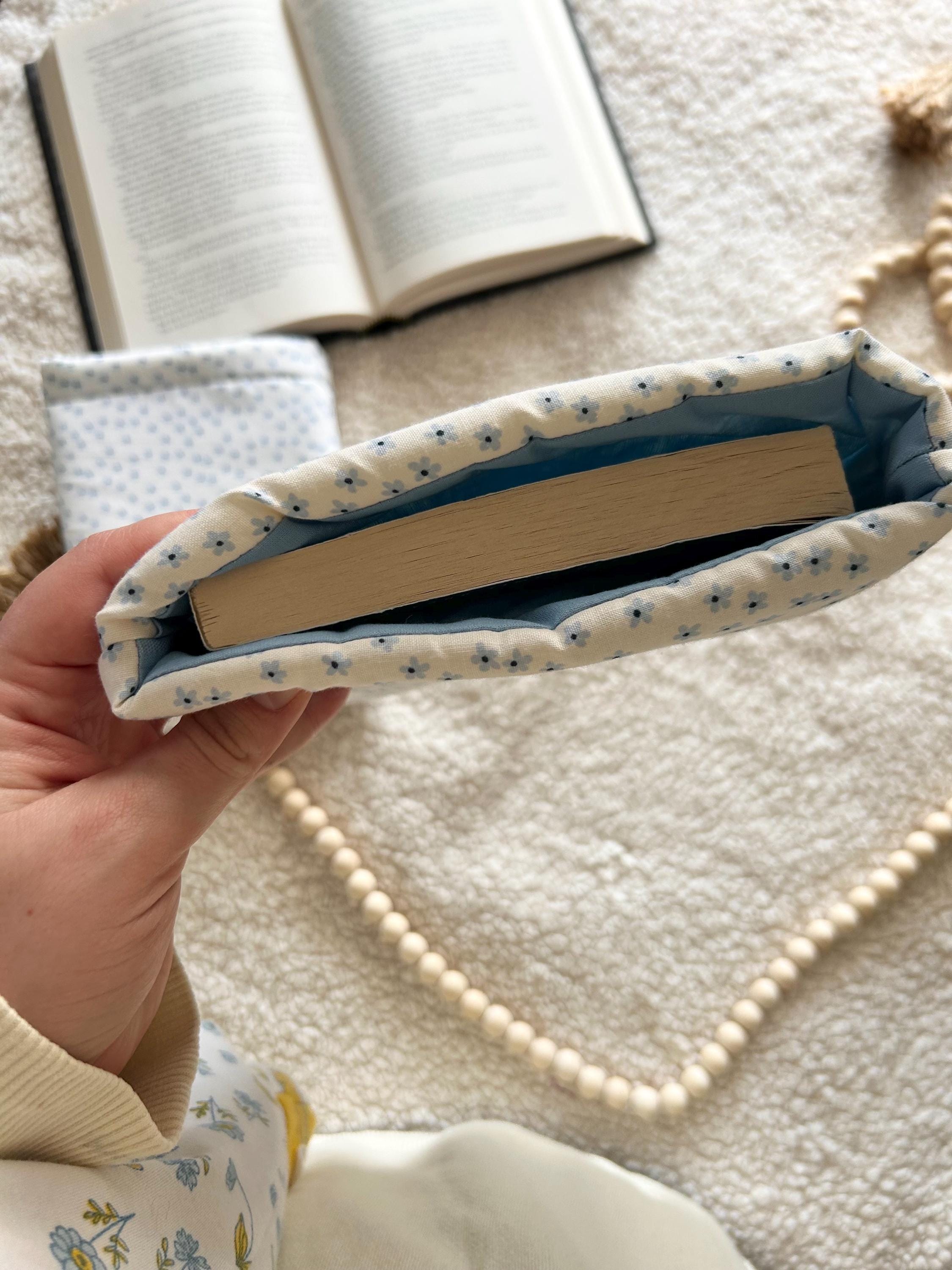 mini blue flowers book & kindle sleeve