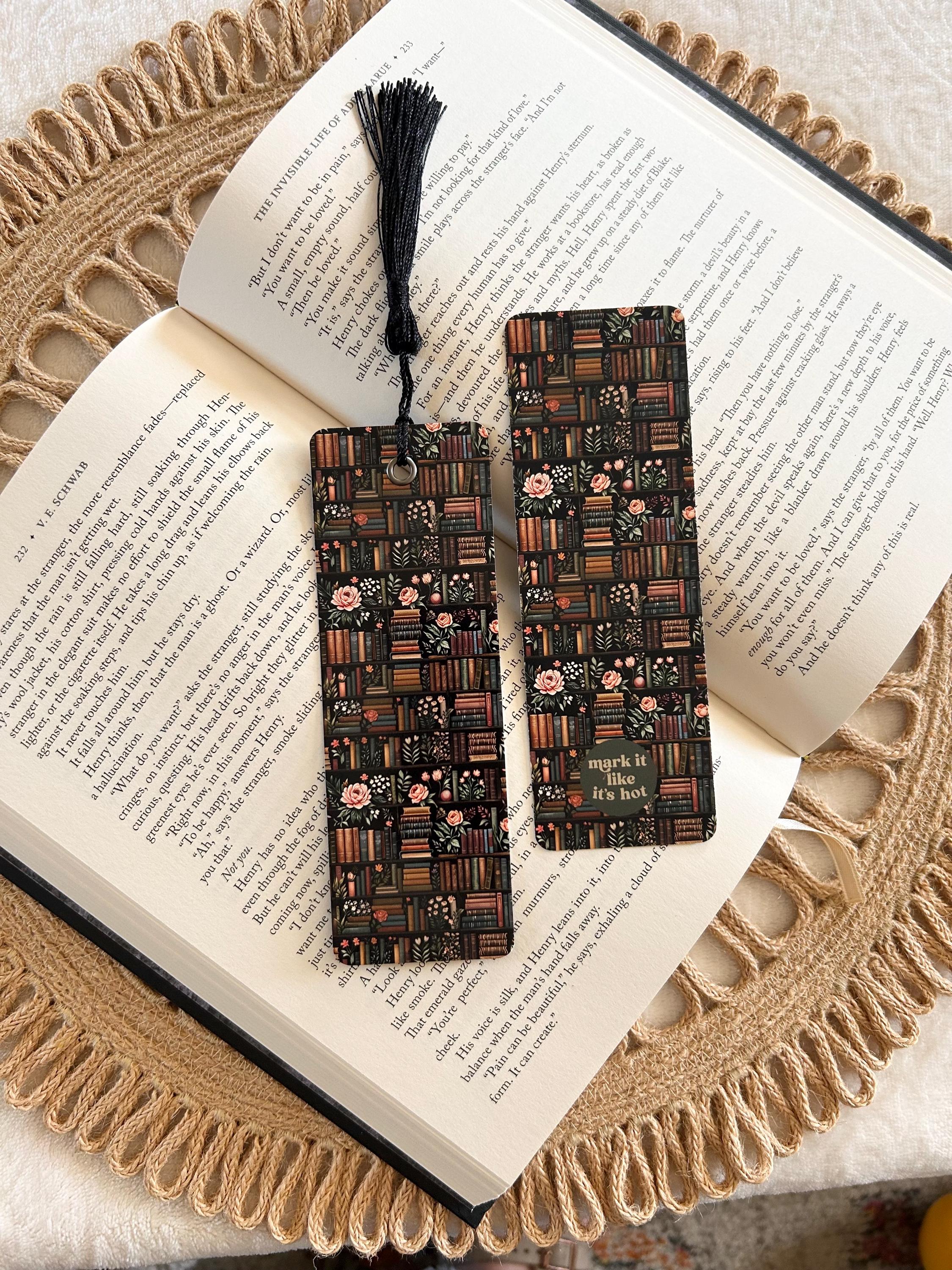 dark academia bookshelf bookmark