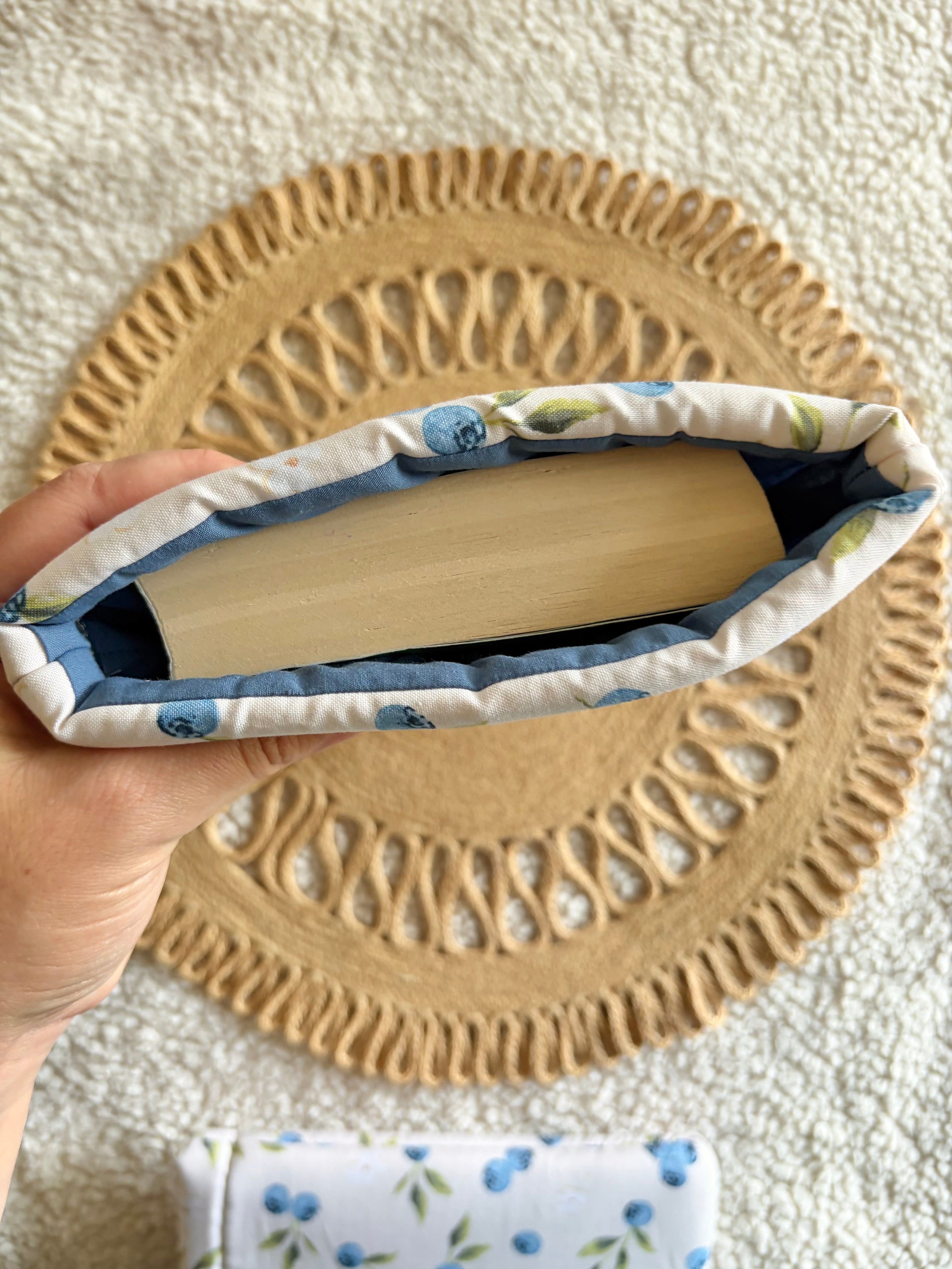 blueberries book & kindle sleeve