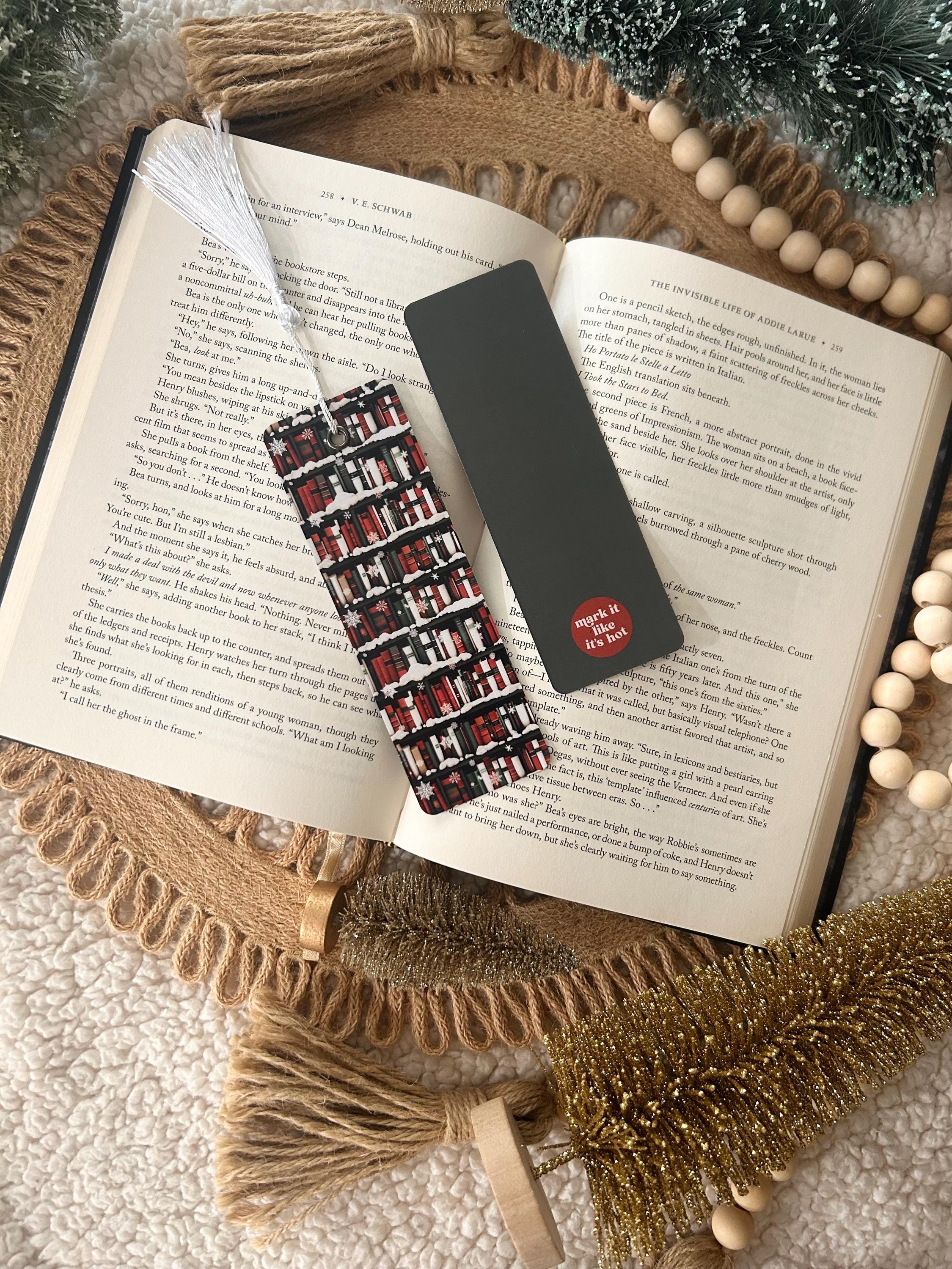 holiday bookshelf bookmark