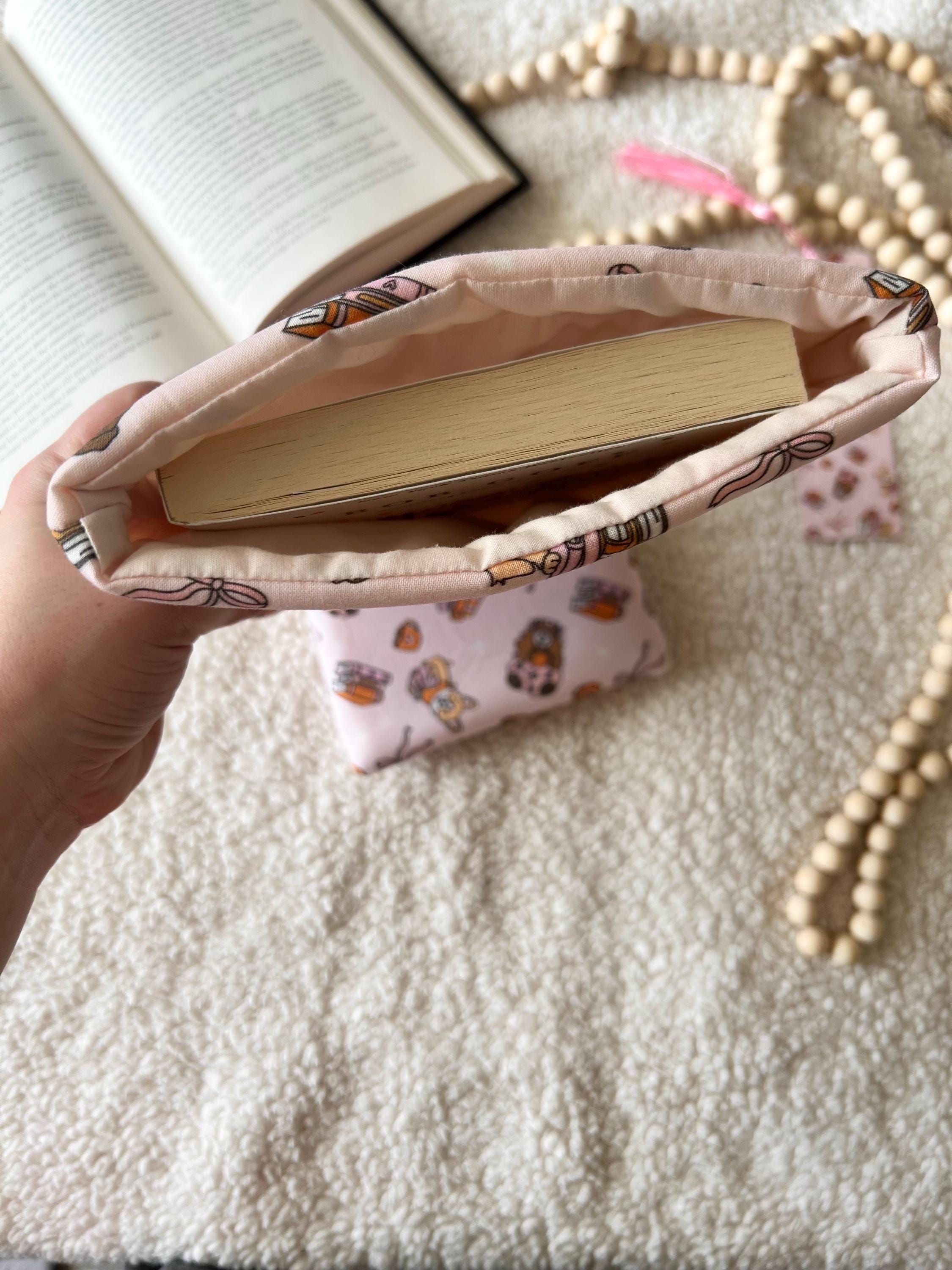 dogs & books book & kindle sleeve