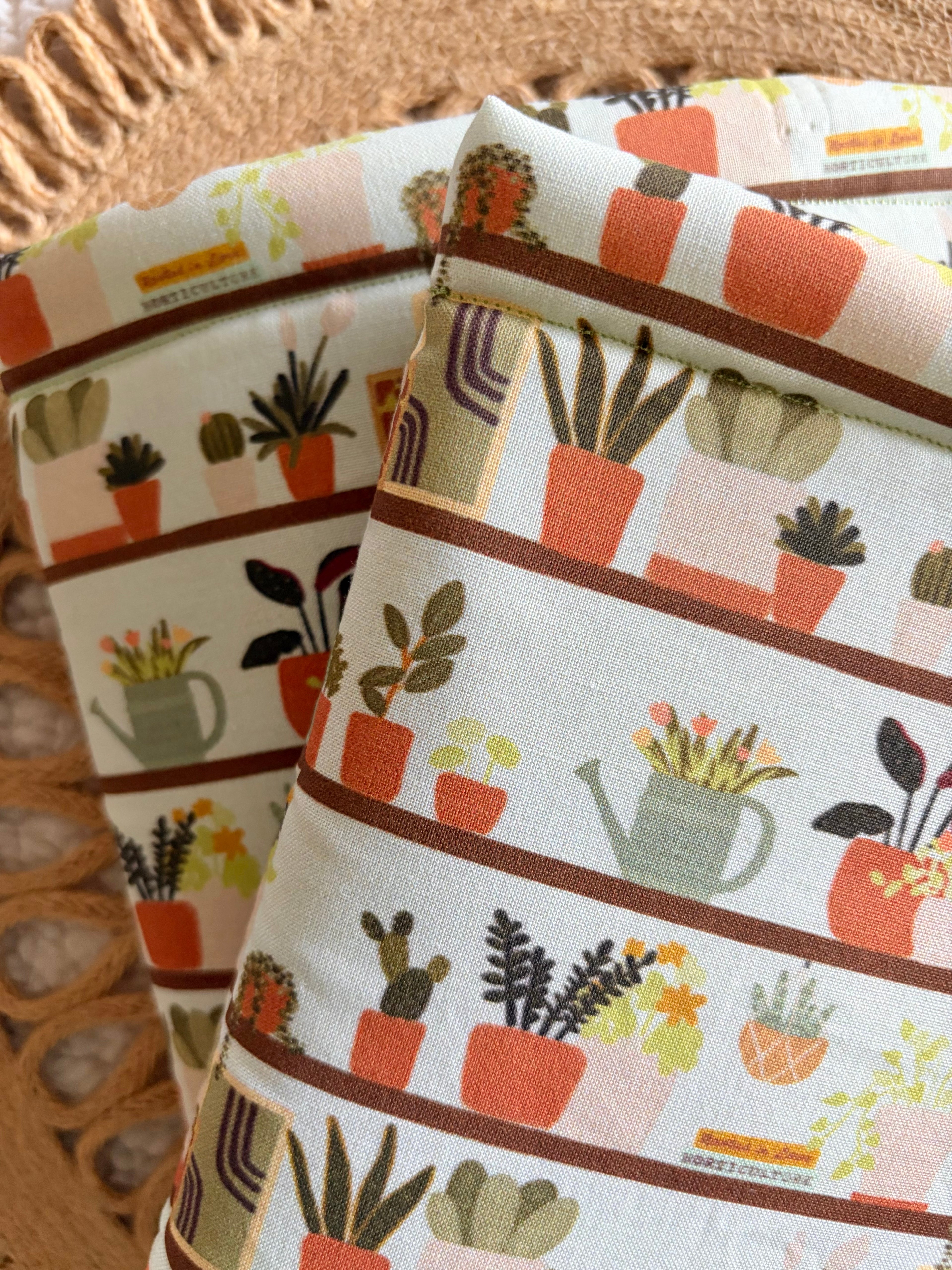 plant shelf book & kindle sleeve