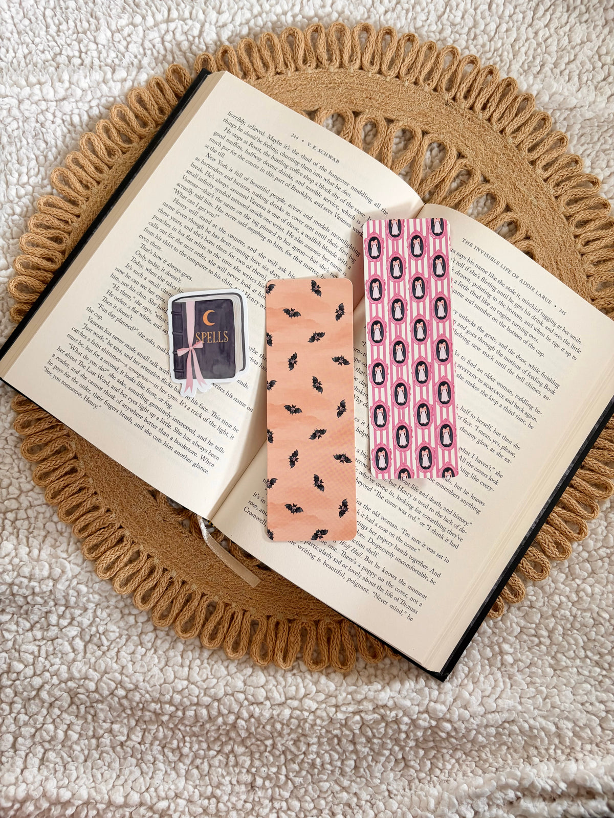 Monthly Bookmark Club :)