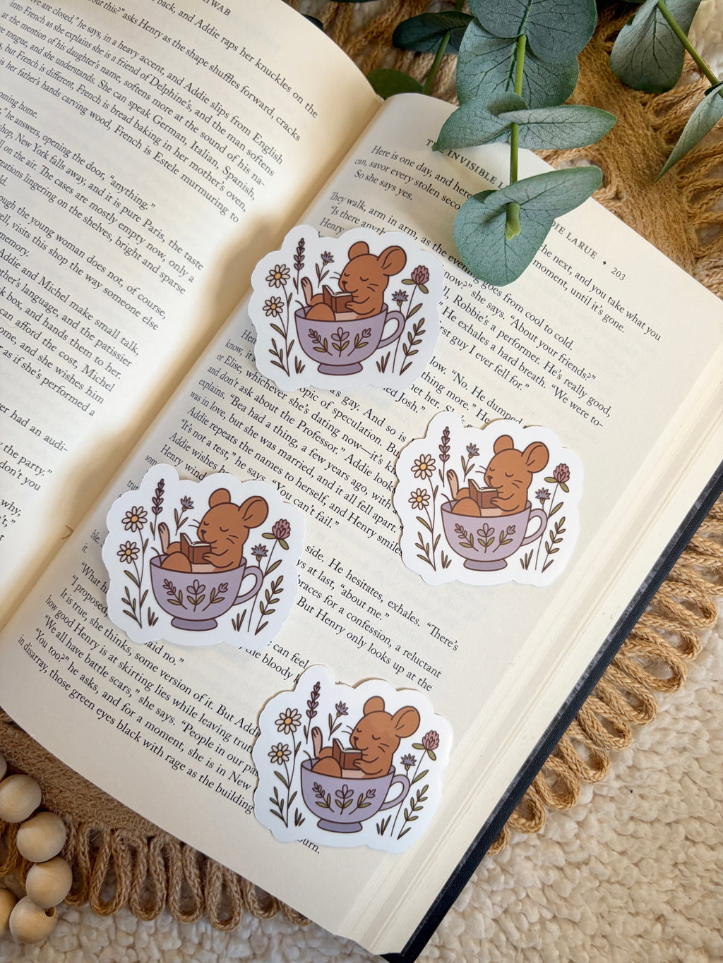 mouse reading sticker