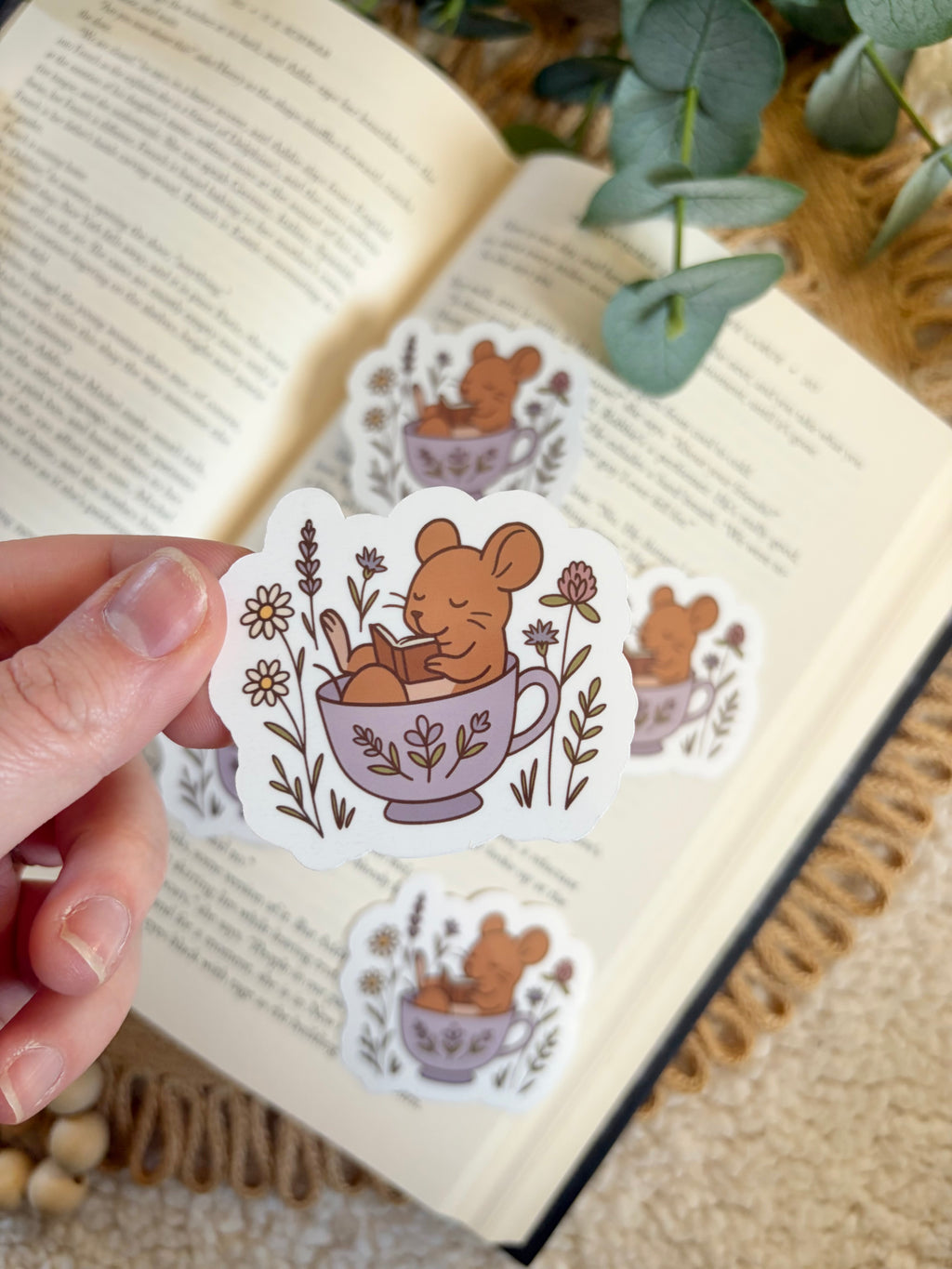 mouse reading sticker