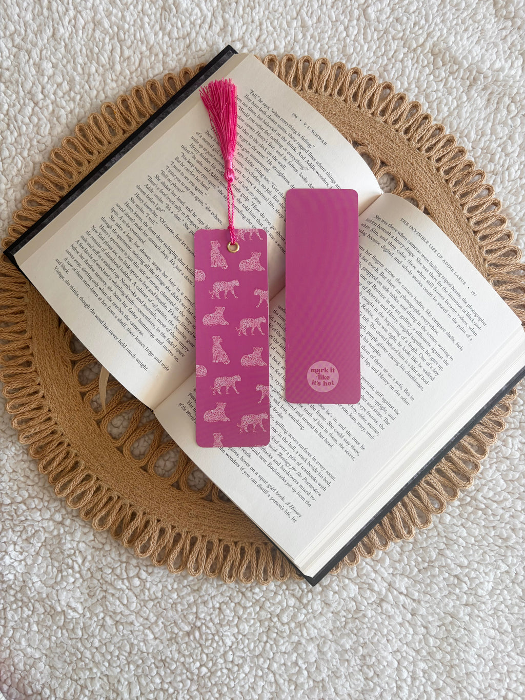 purrrrfect reads bookmark