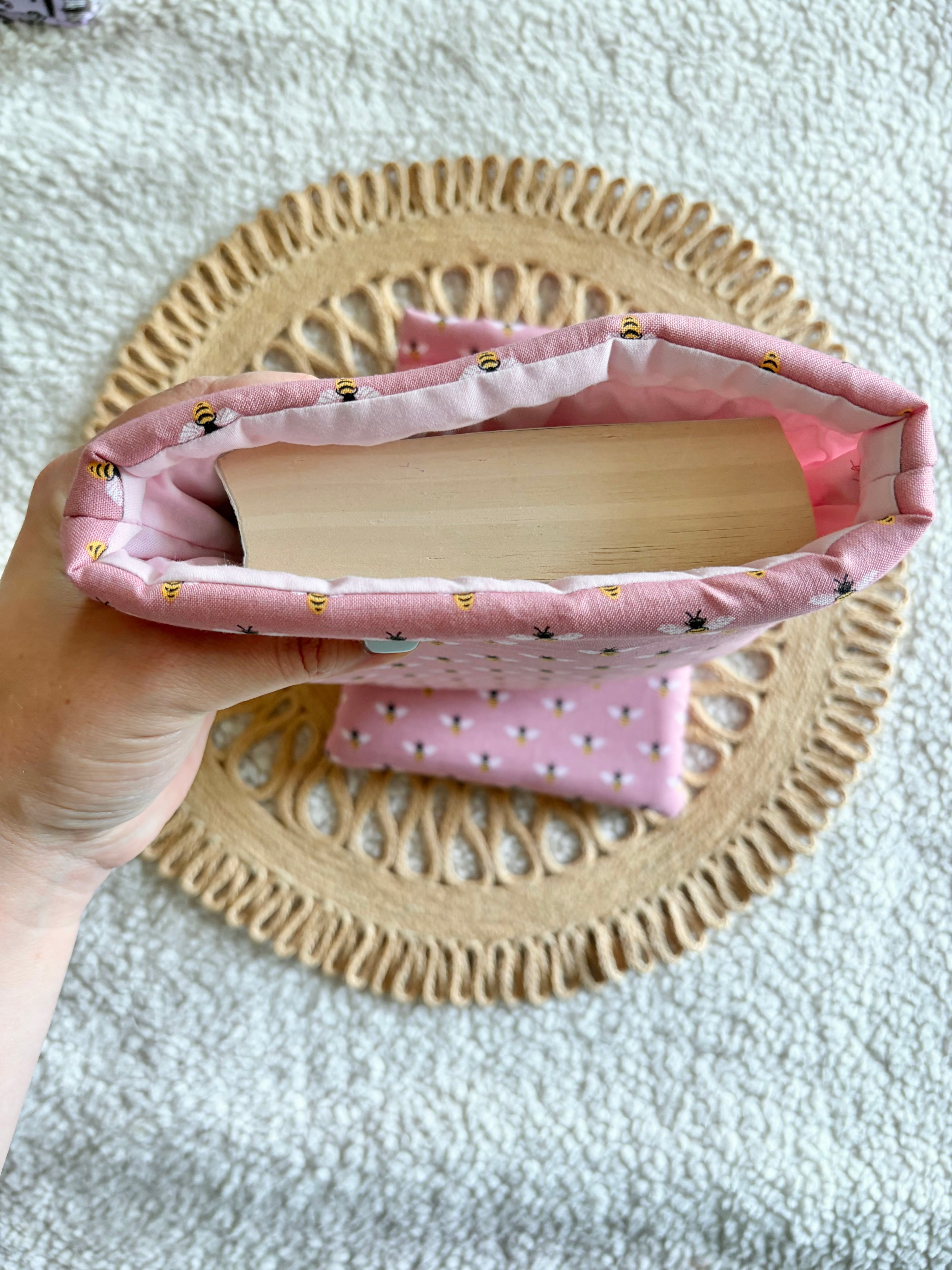 bee book & kindle sleeve