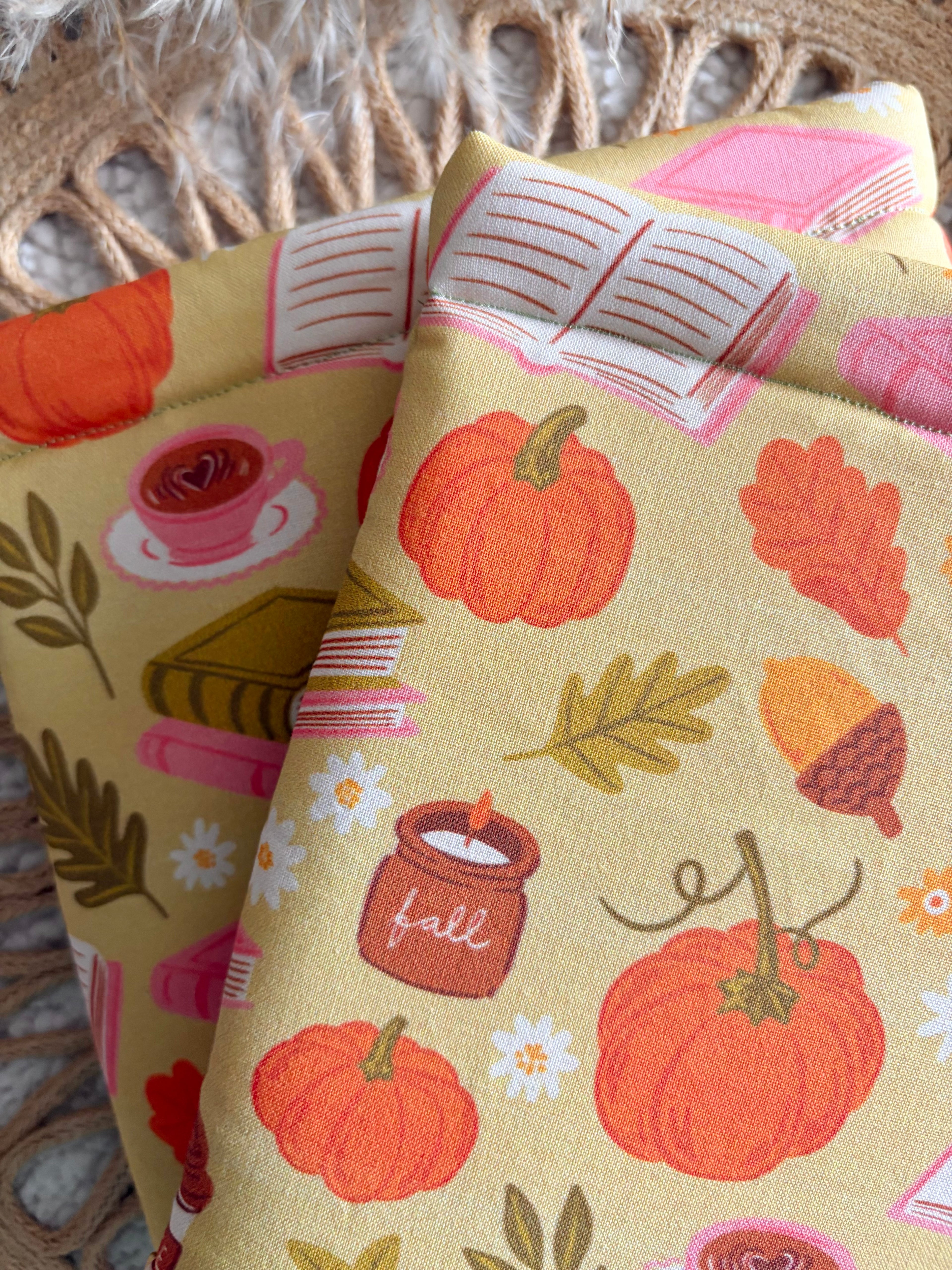autumn and spice book & kindle sleeve