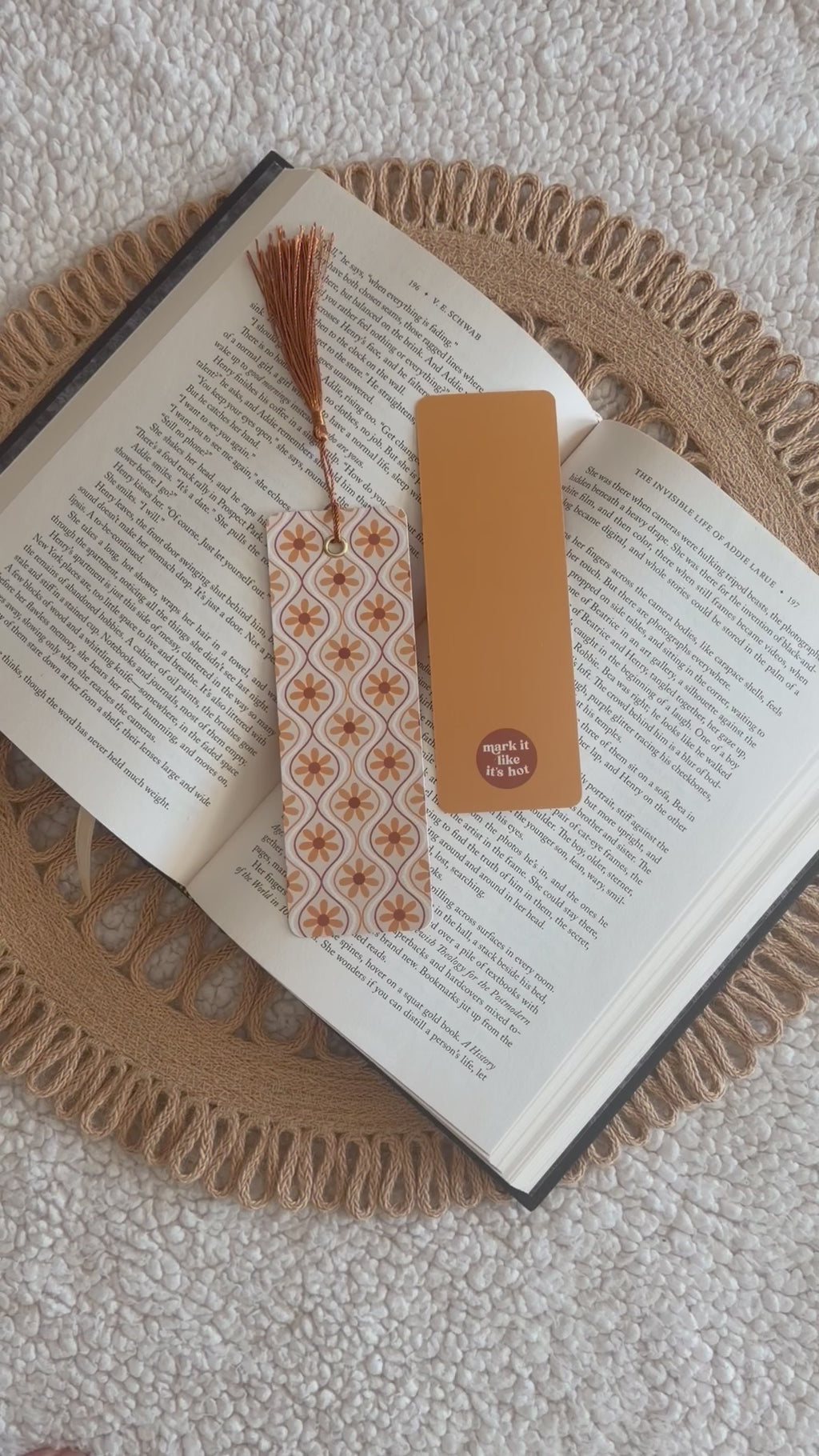 yellow daisy bookmark