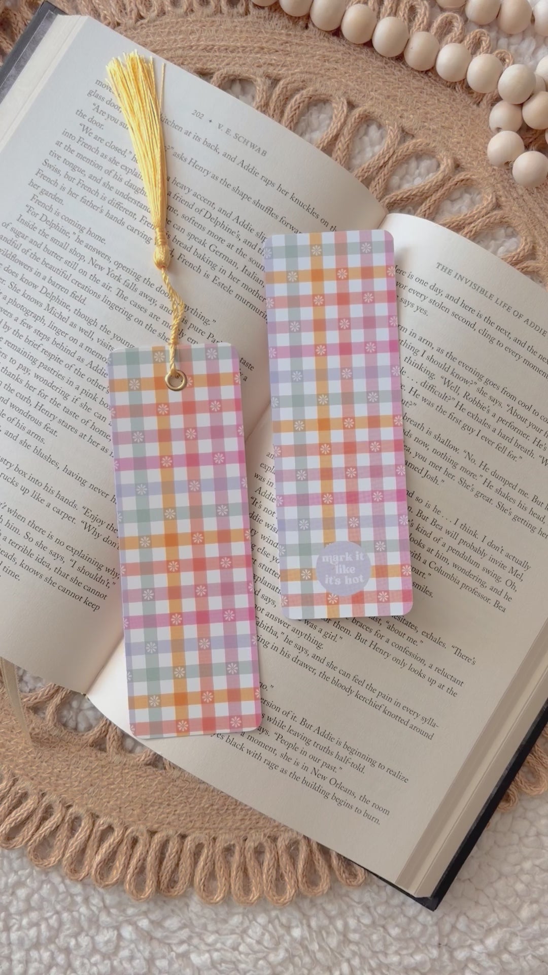 gingham daisy Bookmark