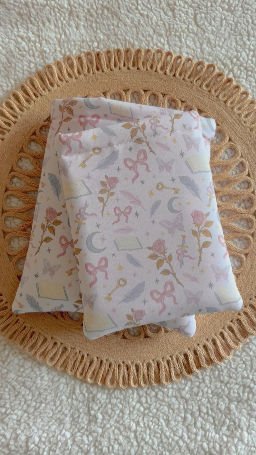 romantasy book & kindle sleeve
