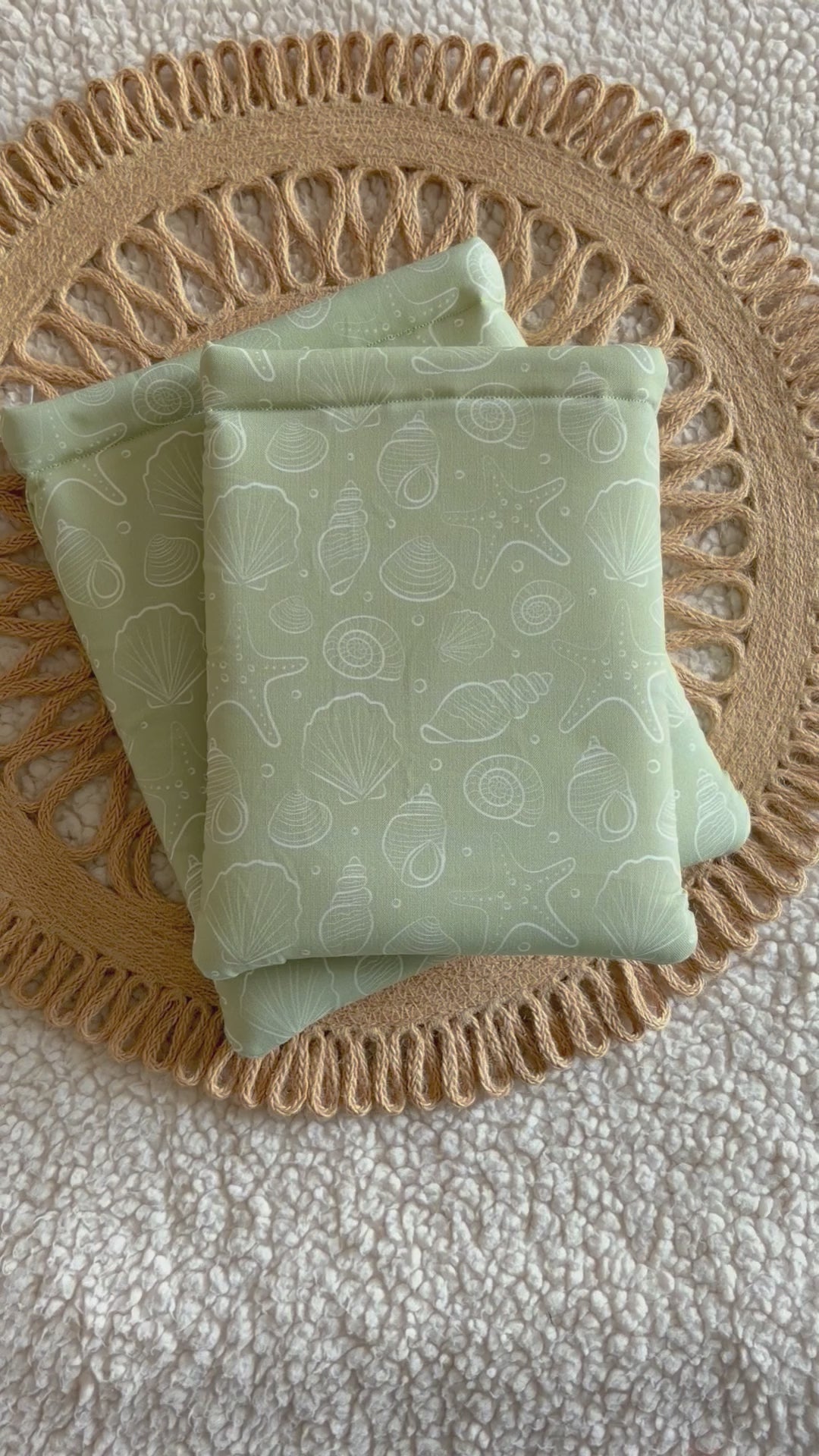 green shells book & kindle sleeve