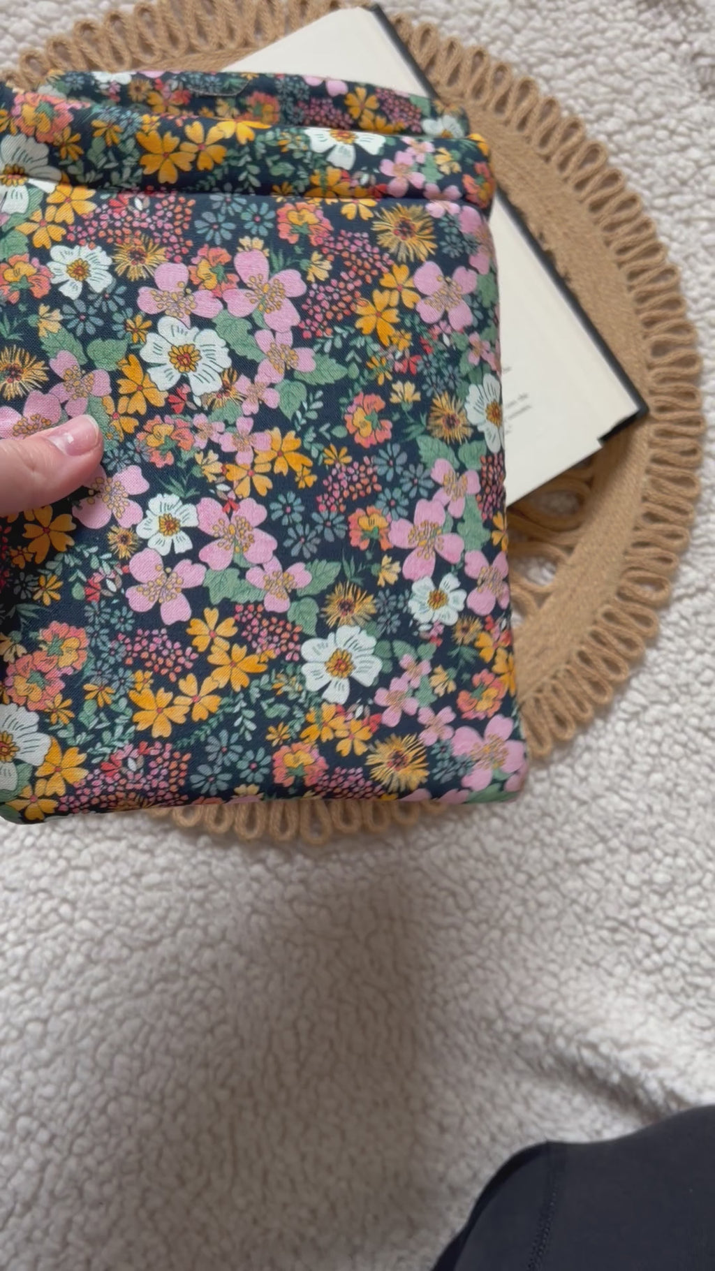 blooming reads book & kindle sleeve